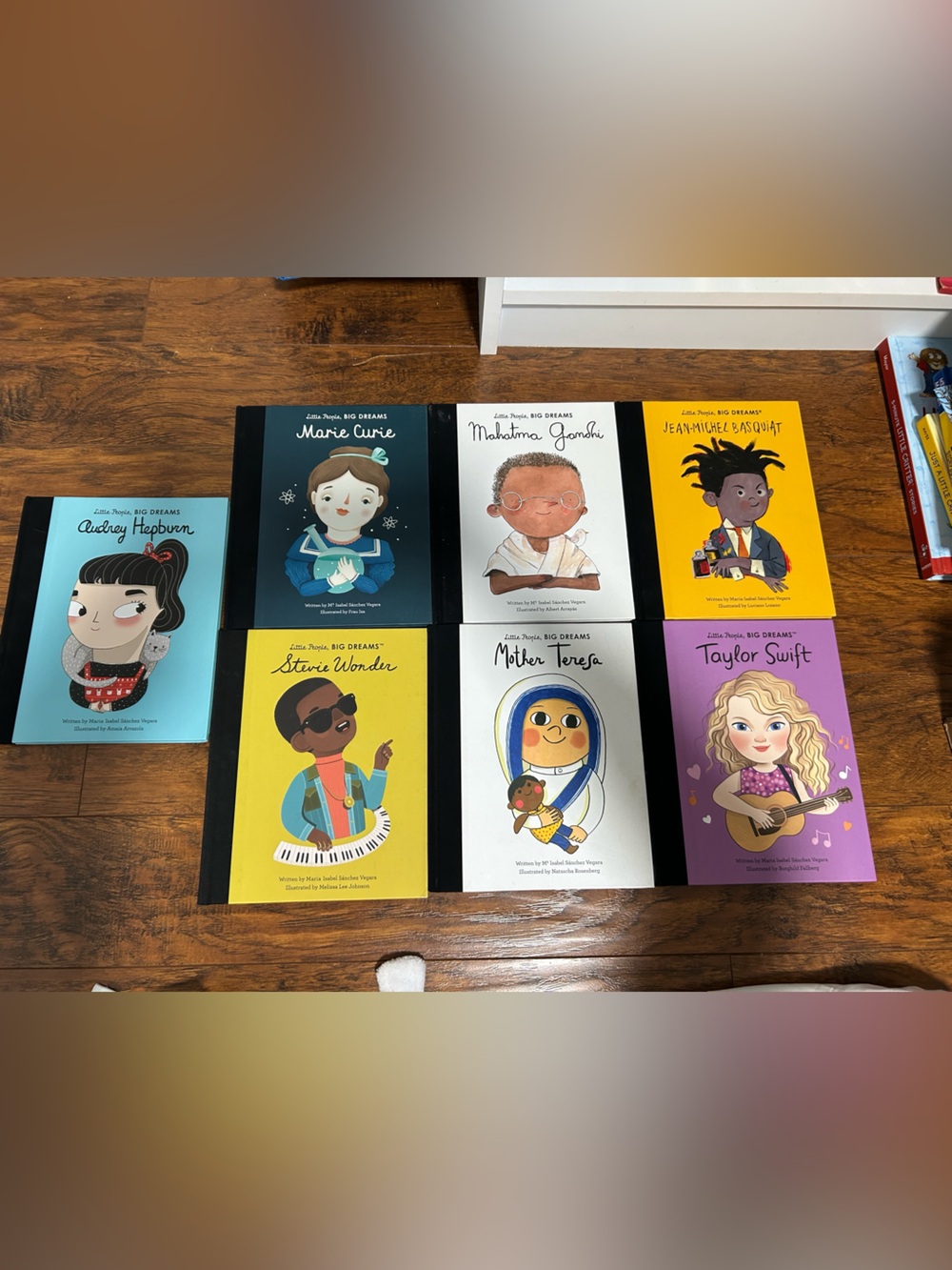 Little People, BIG DREAMS Hardcover Books Taylor Swift, Audrey Hepburn and more